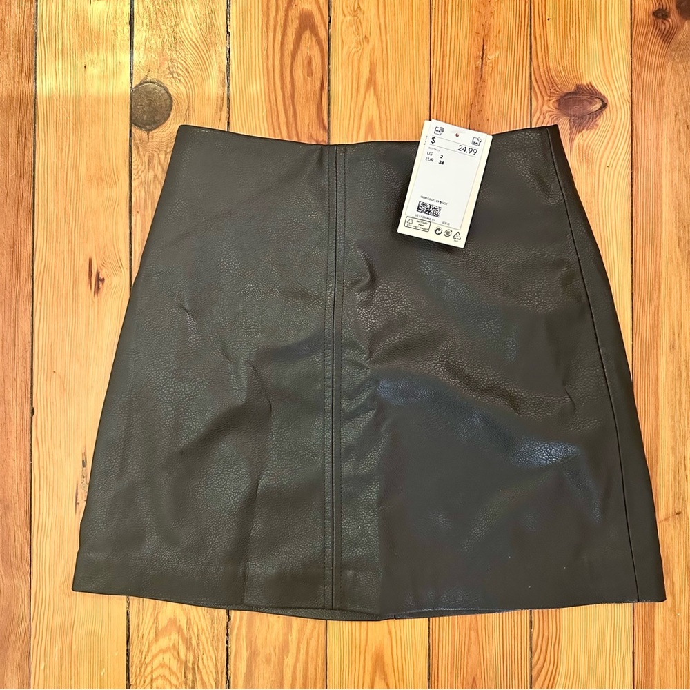 H&M Black Leather Skirt | Vegan Faux